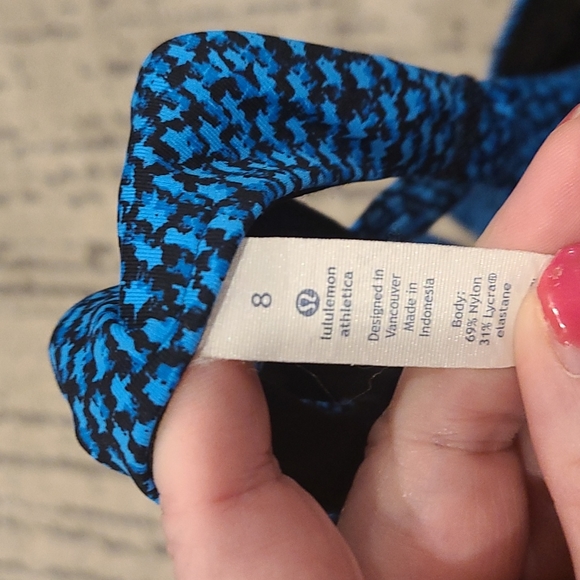 Lululemon Circuit Breaker Bra Scatter Star Beach Blanket Blue Black - Picture 7 of 8